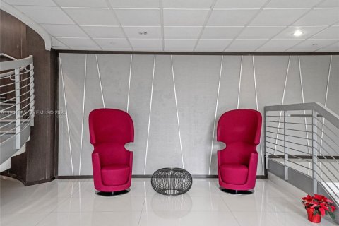 Copropriété à vendre à Miami Beach, Floride: 2 chambres, 122.63 m2 № 1999129 - photo 19
