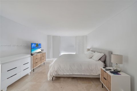 Copropriété à vendre à Miami Beach, Floride: 2 chambres, 122.63 m2 № 1999129 - photo 15