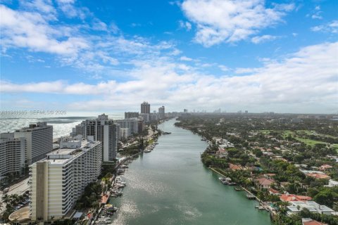 Copropriété à vendre à Miami Beach, Floride: 2 chambres, 122.63 m2 № 1999129 - photo 27
