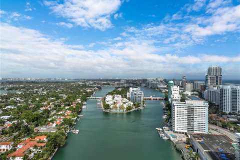 Copropriété à vendre à Miami Beach, Floride: 2 chambres, 122.63 m2 № 1999129 - photo 26