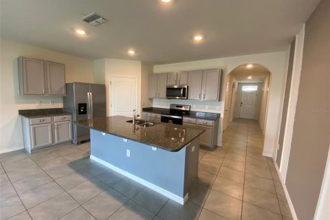 House in Haines City, Florida 4 bedrooms, 173.45 sq.m. № 1912410 - photo 3