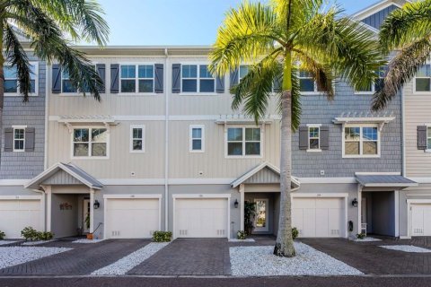 Touwnhouse à Indian Rocks Beach, Floride 4 chambres, 179.77 m2 № 2135015