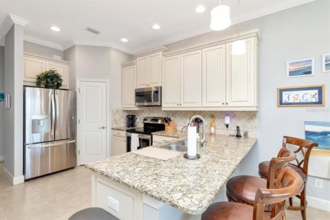 Touwnhouse à vendre à Indian Rocks Beach, Floride: 4 chambres, 179.77 m2 № 2135015 - photo 12