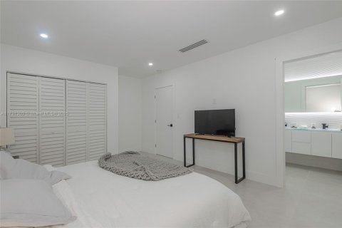 House in Fort Lauderdale, Florida 3 bedrooms, 123 sq.m. № 1655249 - photo 18