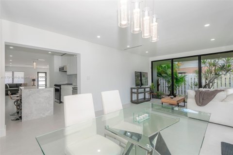 House in Fort Lauderdale, Florida 3 bedrooms, 123 sq.m. № 1655249 - photo 27