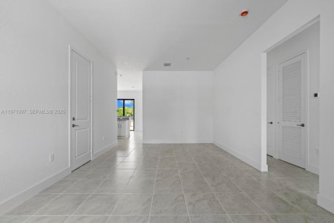 House in Homestead, Florida 4 bedrooms, 146.32 sq.m. № 2032520 - photo 4