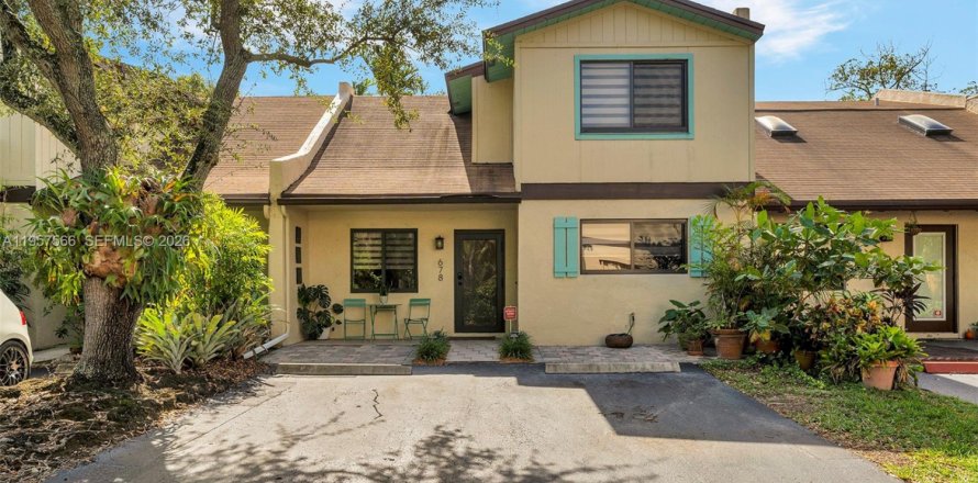 Townhouse in Dania Beach, Florida 3 bedrooms, 157.56 sq.m. № 2020876