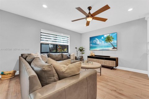 Townhouse in Dania Beach, Florida 3 bedrooms, 157.56 sq.m. № 2020876 - photo 25