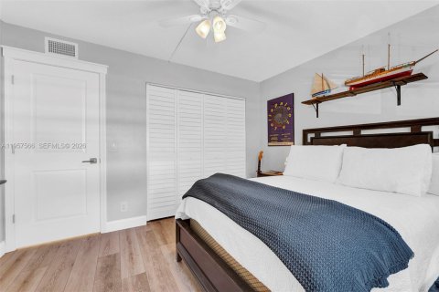 Townhouse in Dania Beach, Florida 3 bedrooms, 157.56 sq.m. № 2020876 - photo 14