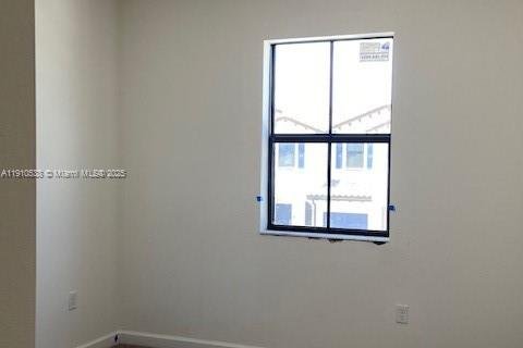 Touwnhouse à vendre à Miami, Floride: 3 chambres, 169.83 m2 № 1966989 - photo 14