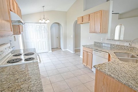 Villa ou maison à louer à Eustis, Floride: 3 chambres, 149.39 m2 № 2091543 - photo 10