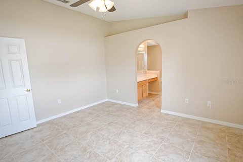 Villa ou maison à louer à Eustis, Floride: 3 chambres, 149.39 m2 № 2091543 - photo 19