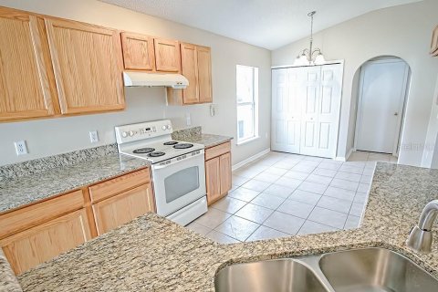 Villa ou maison à louer à Eustis, Floride: 3 chambres, 149.39 m2 № 2091543 - photo 9