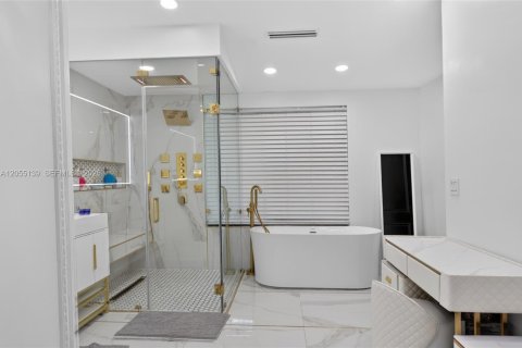Villa ou maison à vendre à Plantation, Floride: 5 chambres, 292.08 m2 № 2266022 - photo 26