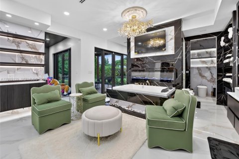 Villa ou maison à vendre à Plantation, Floride: 5 chambres, 292.08 m2 № 2266022 - photo 16
