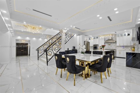 Villa ou maison à vendre à Plantation, Floride: 5 chambres, 292.08 m2 № 2266022 - photo 12