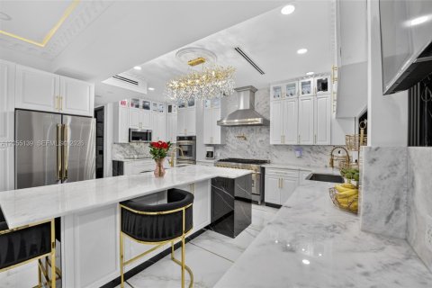 Villa ou maison à vendre à Plantation, Floride: 5 chambres, 292.08 m2 № 2266022 - photo 15