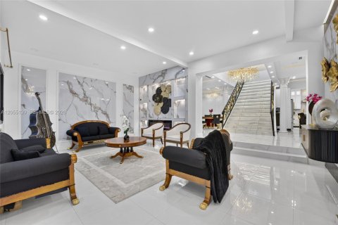 Villa ou maison à vendre à Plantation, Floride: 5 chambres, 292.08 m2 № 2266022 - photo 9
