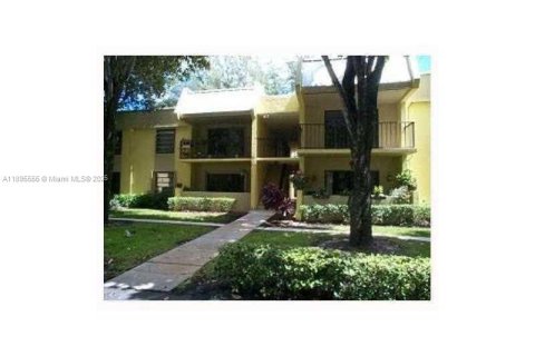 Copropriété à louer à Miami, Floride: 1 chambre, 69.68 m2 № 1947204 - photo 2