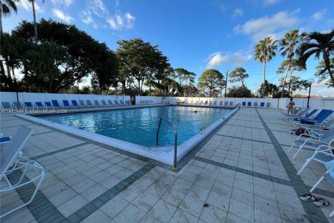 Copropriété à louer à Pompano Beach, Floride: 2 chambres, 76.64 m2 № 1967571 - photo 20