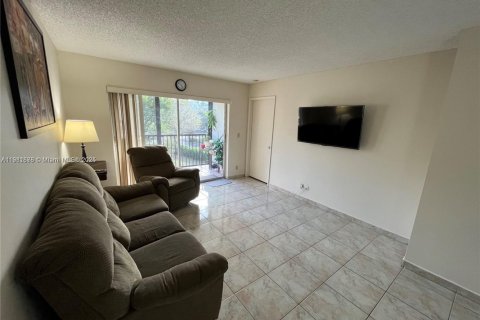 Copropriété à louer à Pompano Beach, Floride: 2 chambres, 76.64 m2 № 1967571 - photo 9