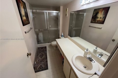 Copropriété à louer à Pompano Beach, Floride: 2 chambres, 76.64 m2 № 1967571 - photo 13