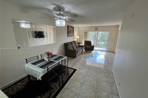 Copropriété à louer à Pompano Beach, Floride: 2 chambres, 76.64 m2 № 1967571 - photo 6