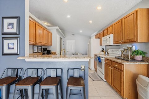 Villa ou maison à louer à Davenport, Floride: 3 chambres, 155.52 m2 № 2148713 - photo 3