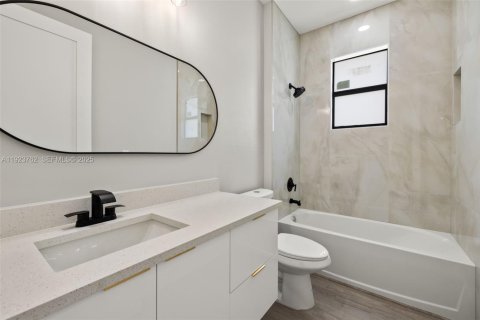 Casa en venta en Lehigh Acres, Florida, 3 dormitorios, 143.53 m2 № 1982126 - foto 19