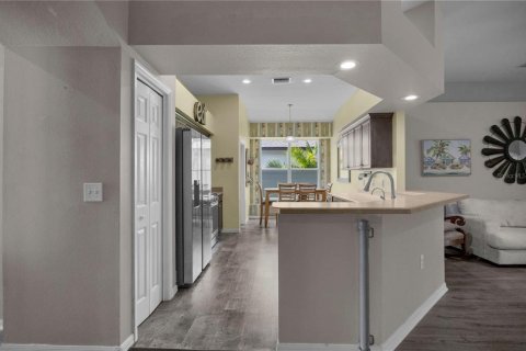 Casa en venta en Wesley Chapel, Florida, 4 dormitorios, 189.89 m2 № 1855901 - foto 17