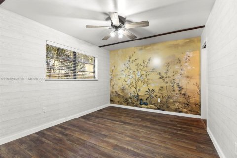 Condo in Miami Beach, Florida, 2 bedrooms  № 1999430 - photo 11