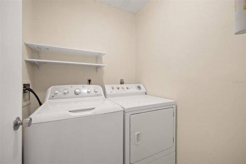 Condo in Saint Petersburg, Florida, 2 bedrooms  № 1346517 - photo 19