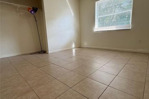 House in Spring Hill, Florida 5 bedrooms, 163.69 sq.m. № 2135393 - photo 11