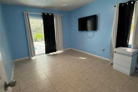 House in Spring Hill, Florida 5 bedrooms, 163.69 sq.m. № 2135393 - photo 12