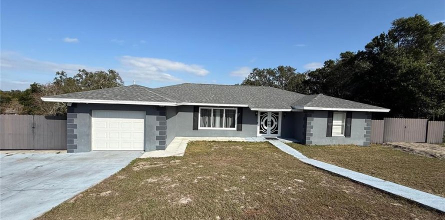 House in Spring Hill, Florida 5 bedrooms, 163.69 sq.m. № 2135393