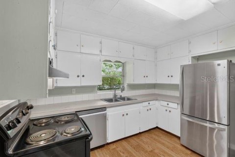 House in Alachua, Florida 2 bedrooms, 114.46 sq.m. № 2394109 - photo 8