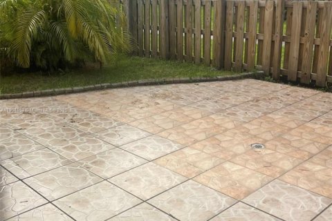 Appartement à louer à Doral, Floride: 1 chambre, 75.25 m2 № 1963543 - photo 10