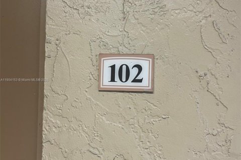 Appartement à louer à Doral, Floride: 1 chambre, 75.25 m2 № 1963543 - photo 2