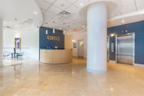 Condo in Miami Beach, Florida, 1 bedroom  № 1936220 - photo 25