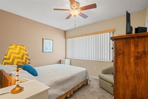 Condo in New Port Richey, Florida, 2 bedrooms № 2110113 - photo 25