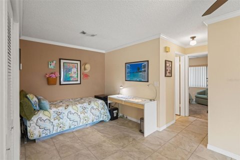 Condo in New Port Richey, Florida, 2 bedrooms № 2110113 - photo 23