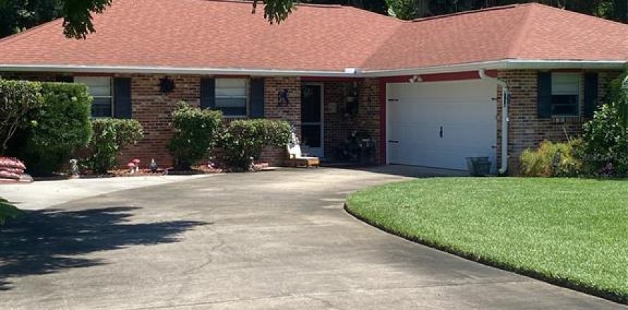 House in New Smyrna Beach, Florida 3 bedrooms, 182.74 sq.m. № 1876311