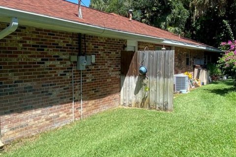 House in New Smyrna Beach, Florida 3 bedrooms, 182.74 sq.m. № 1876311 - photo 4