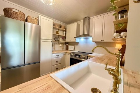 House in Largo, Florida 3 bedrooms, 114.08 sq.m. № 1851098 - photo 8