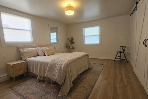 House in Largo, Florida 3 bedrooms, 114.08 sq.m. № 1851098 - photo 13