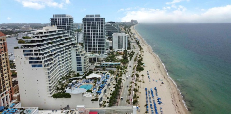 Condominio en Fort Lauderdale, Florida, 1 dormitorio № 1807834