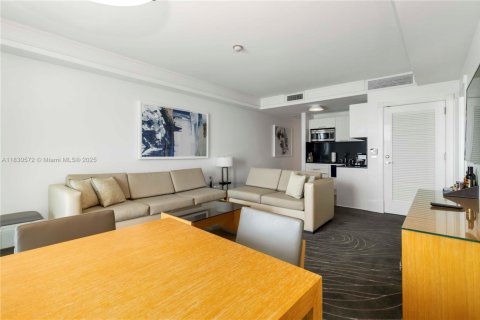 Condominio en venta en Fort Lauderdale, Florida, 1 dormitorio, 92.44 m2 № 1807834 - foto 12