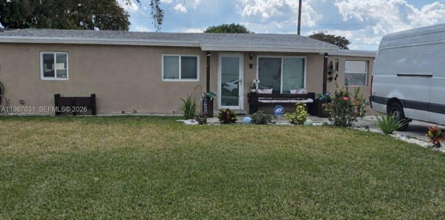 Casa en Hollywood, Florida 3 dormitorios, 112.41 m2 № 2029582