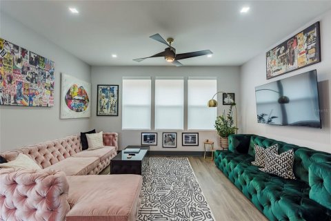 Adosado en alquiler en Saint Petersburg, Florida, 3 dormitorios, 169.92 m2 № 2143006 - foto 7