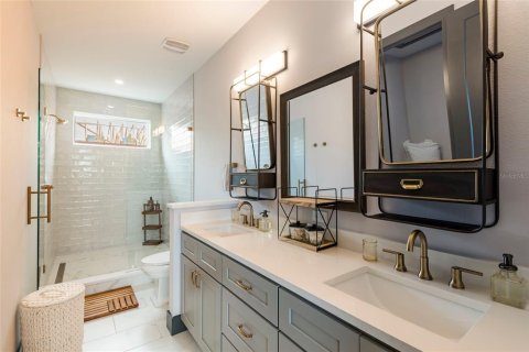 Adosado en alquiler en Saint Petersburg, Florida, 3 dormitorios, 169.92 m2 № 2143006 - foto 19